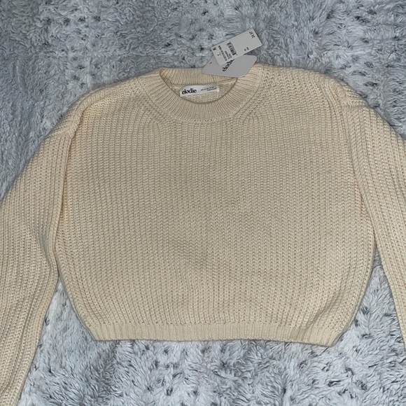 Cropped Crew Neck Sweater - Picture 2 of 3